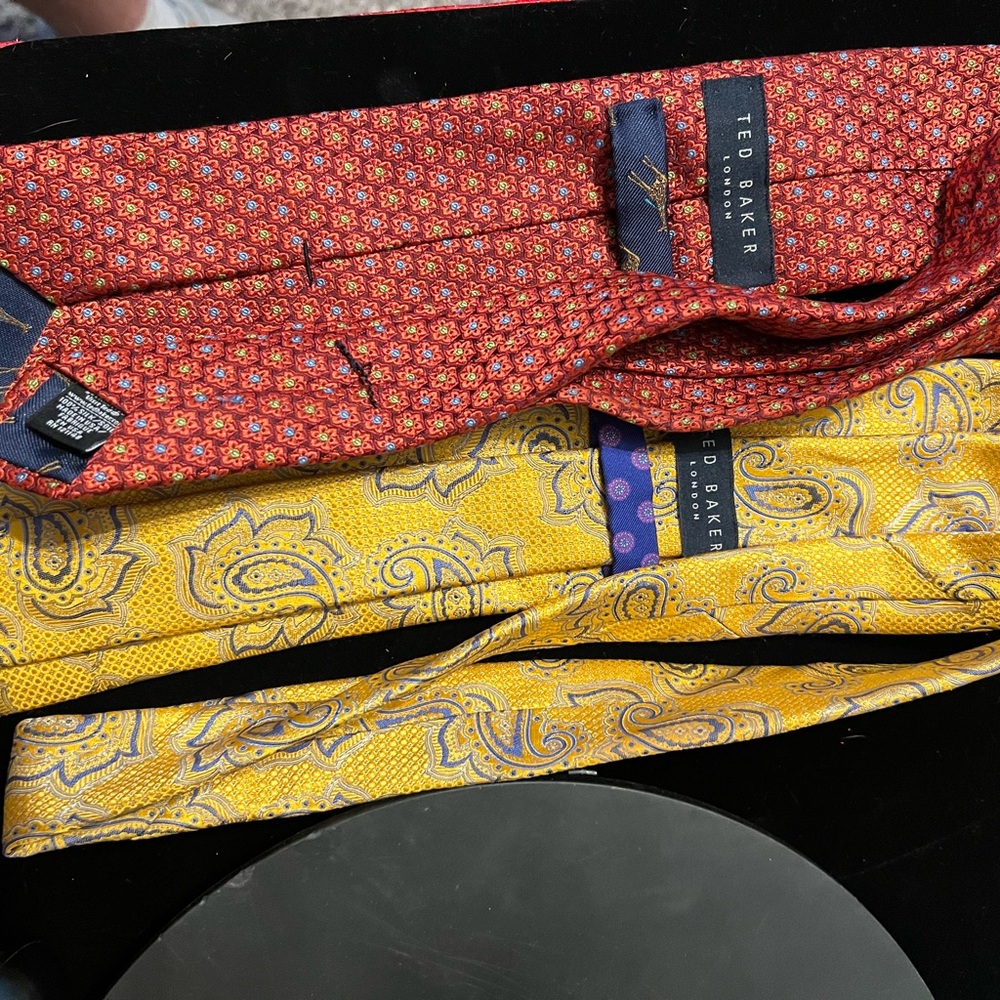 2 men’s Ted Baker ties